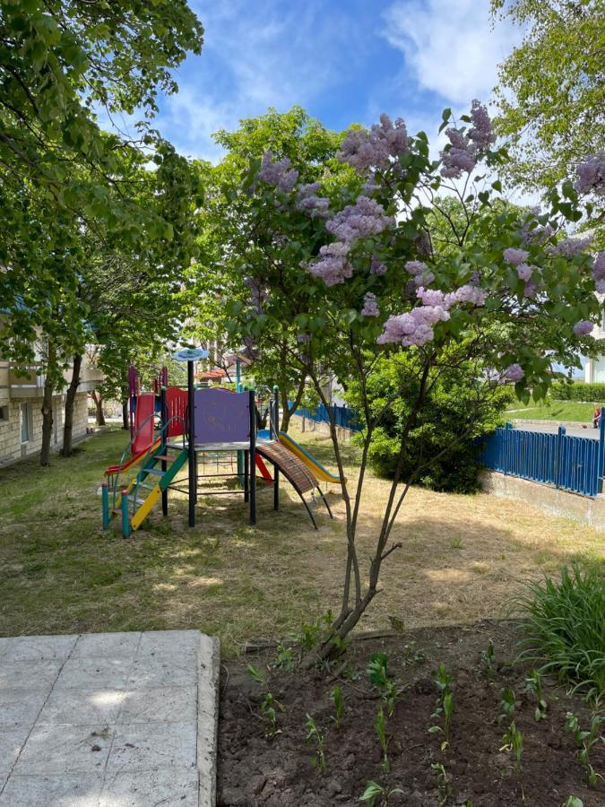 Отель Amadina Garden Лозенец Экстерьер фото